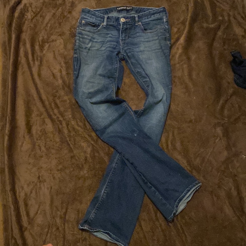 Express. Low-rise boot cut. Size 4